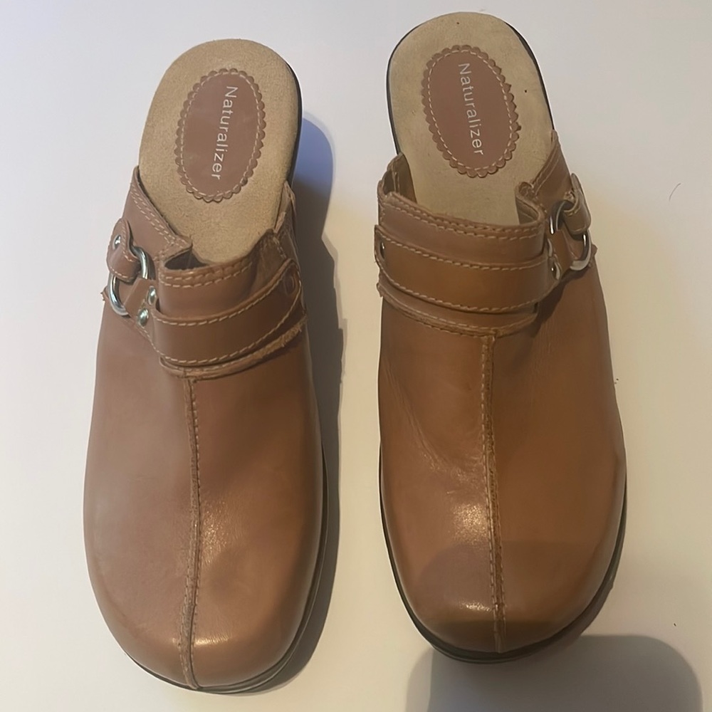 Naturalizer Tan Shoes